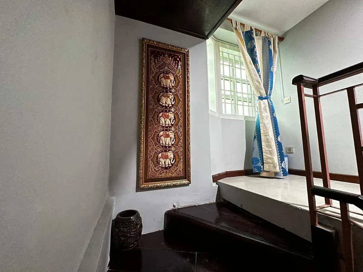 Hawaii Lounge Hotel Sihanoukville