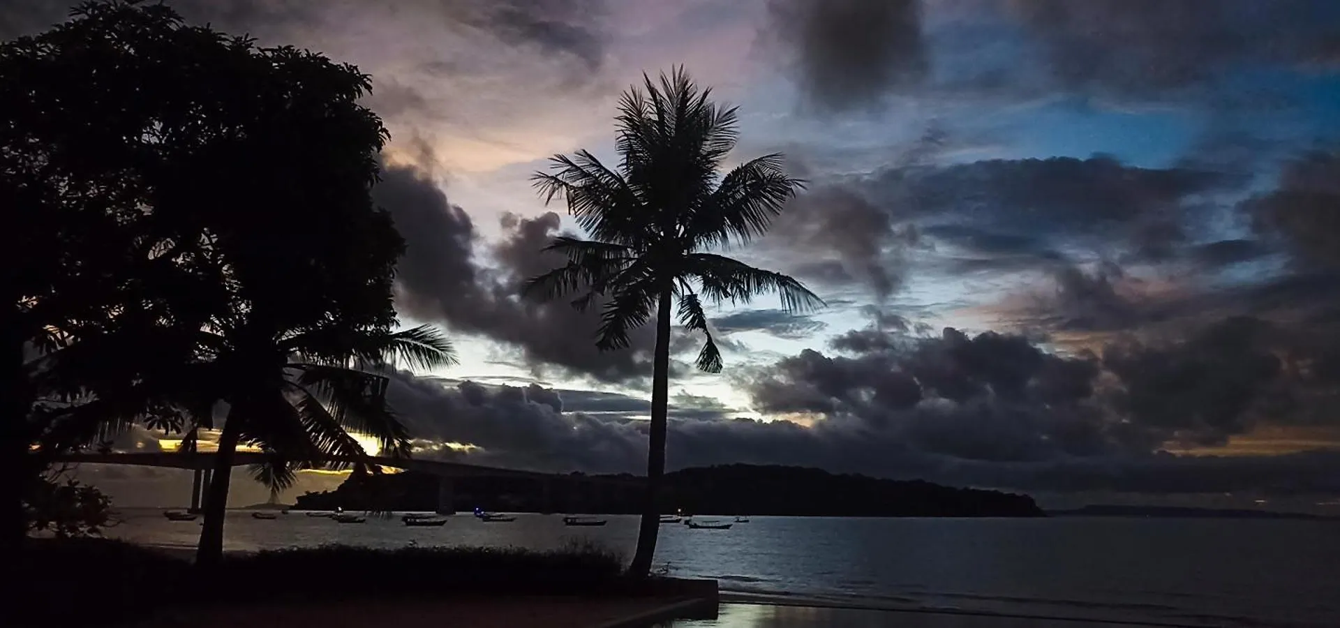 Hawaii Lounge Hotel Sihanoukville 3*,